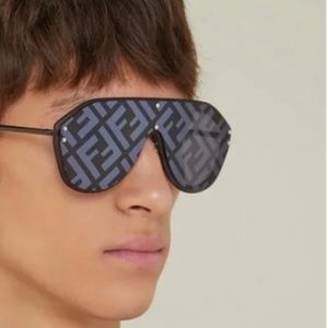 Fendi (NEW/UNUSED) FF Logo Injection Plastic Shield Sunglasses